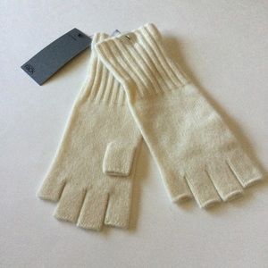 NORDSTROM RACK WOMENS CASHMERE FINGERLESS GLOVES IVORY ONE SIZE NWT